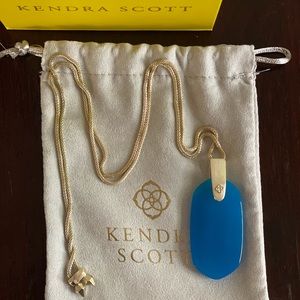 Kendra Scott necklace